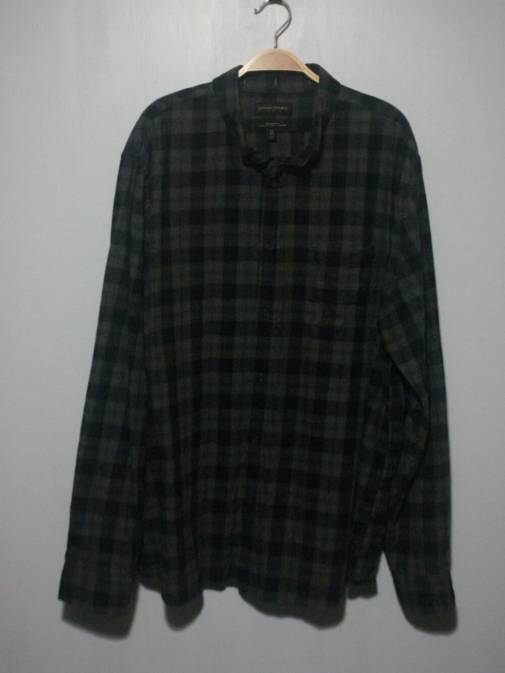 Banana Republic Untucked Fit Plaid Shirt Black Gray Flannel Style XL